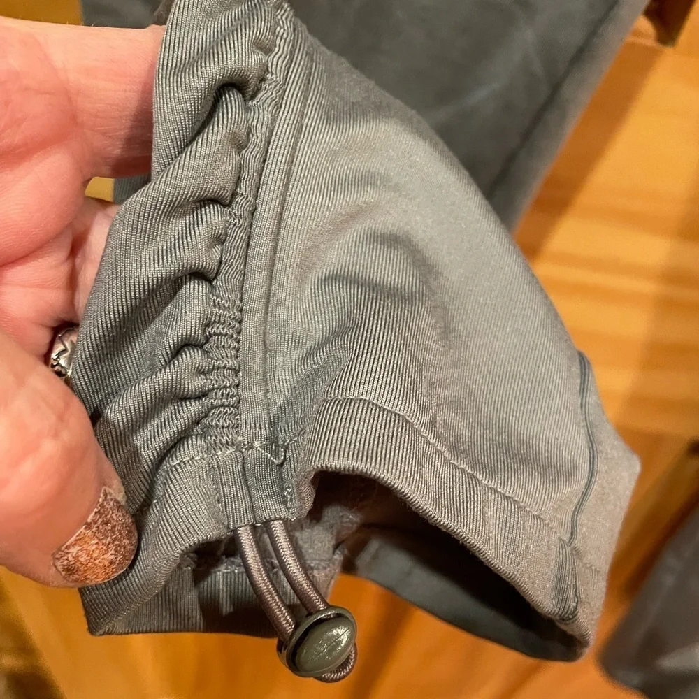 Jo + Jax Fiora Pant Light Gray joggers adult small 2-4  nwot